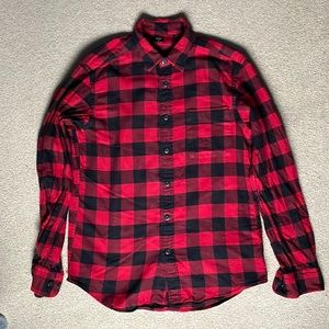 Used Uniqlo sz XS plaid button down shirt